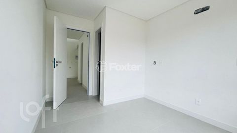 Image 3 - 852868