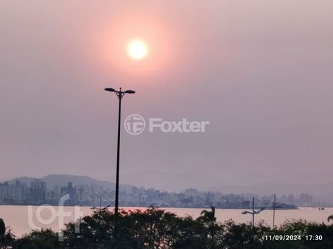 Image 7 - 852878
