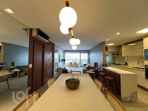 Image 0 - 853232