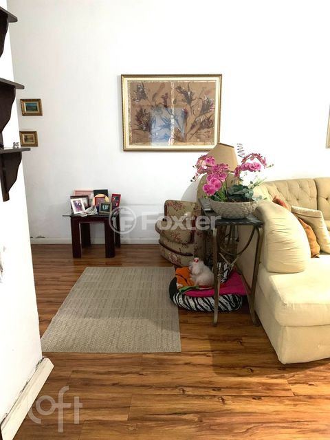 Image 1 - 853241