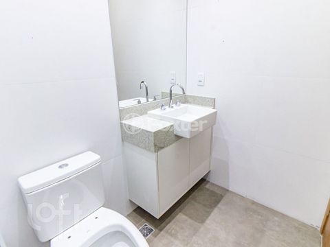 Image 19 - 853269