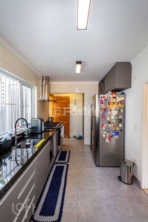 Image 3 - 853289