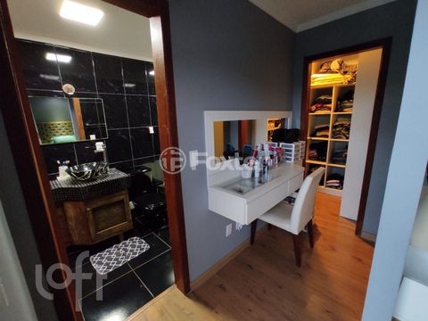 Image 7 - 853527