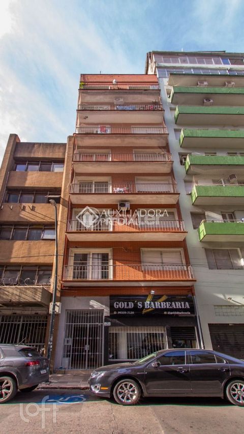 Image 4 - 853614