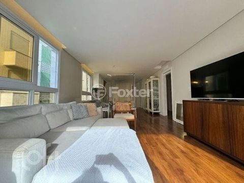 Image 3 - 853617