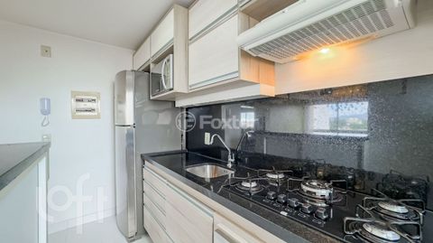 Image 19 - 853626