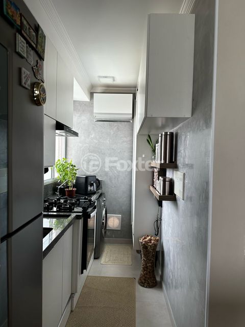 Image 6 - 853756