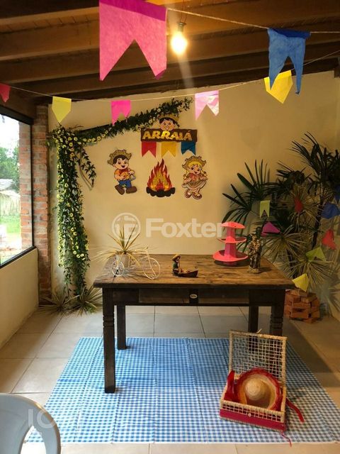 Image 11 - 853799