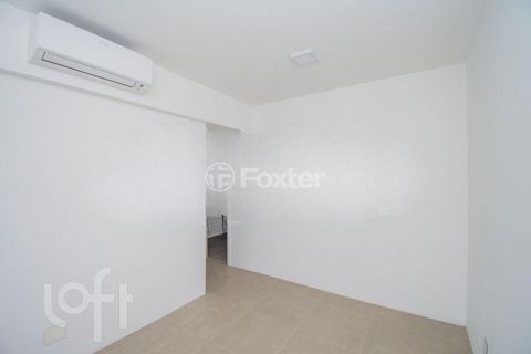 Image 7 - 853827