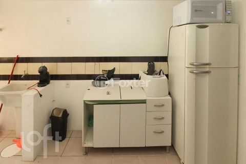 Image 5 - 853845