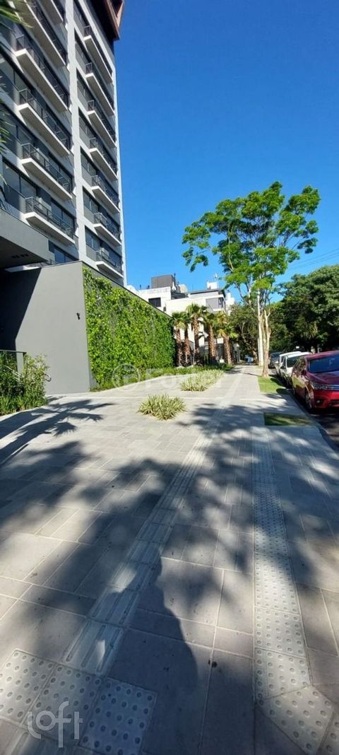 Image 6 - 853891