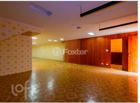 Image 8 - 853945