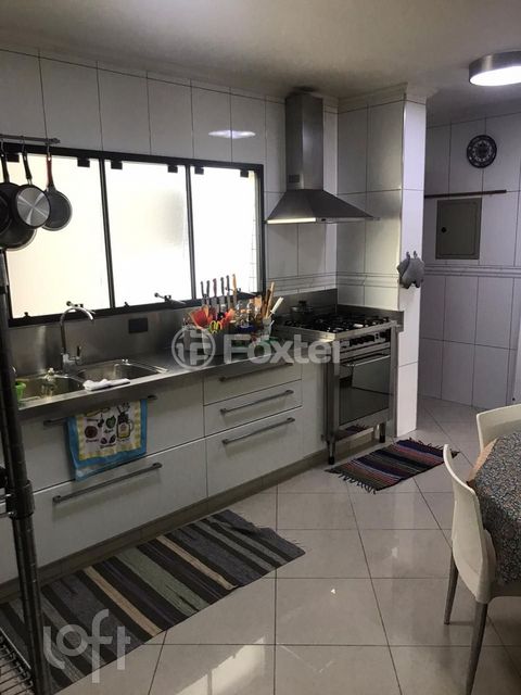 Image 3 - 853967