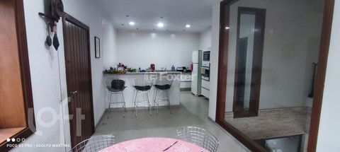 Image 3 - 854220
