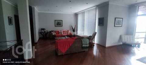 Image 4 - 854220