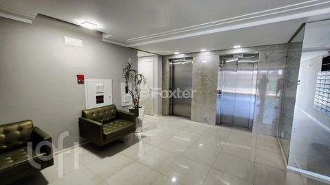Image 11 - 854281