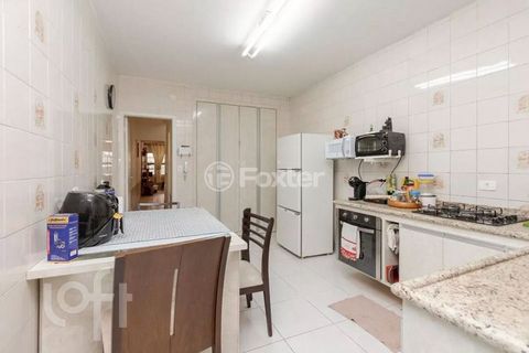 Image 7 - 854320