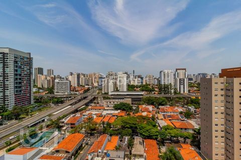 Image 8 - 854331