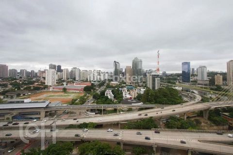 Image 9 - 854333