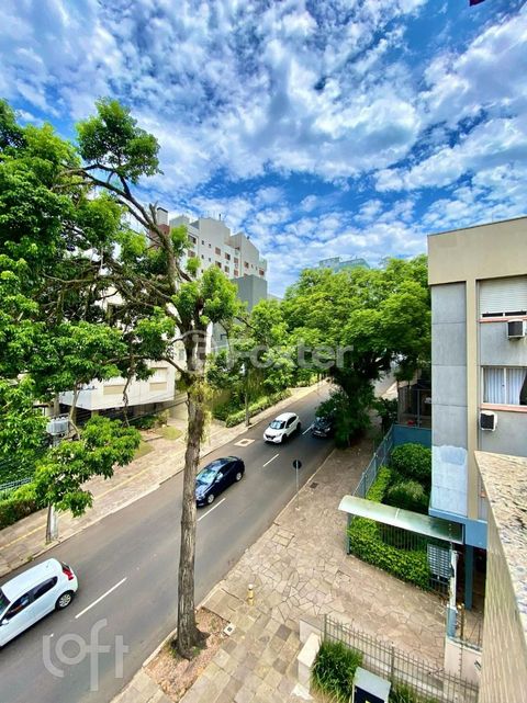 Image 6 - 854370