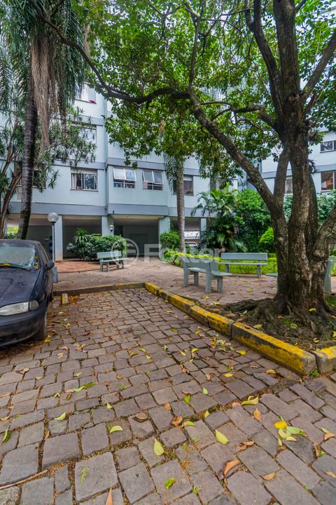 Image 16 - 854417