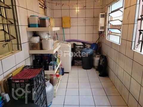 Image 10 - 854429