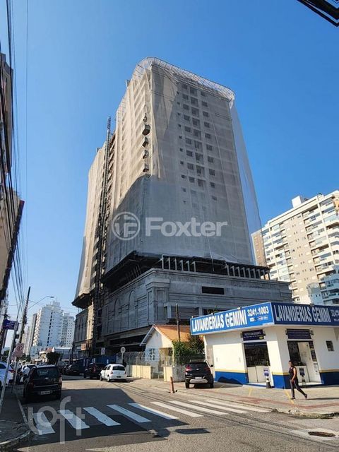 Image 7 - 854521