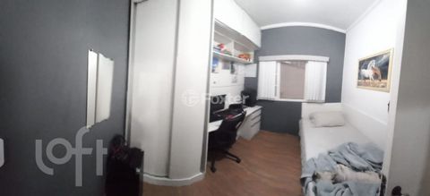 Image 3 - 854600