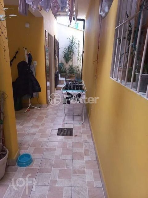 Image 9 - 854600