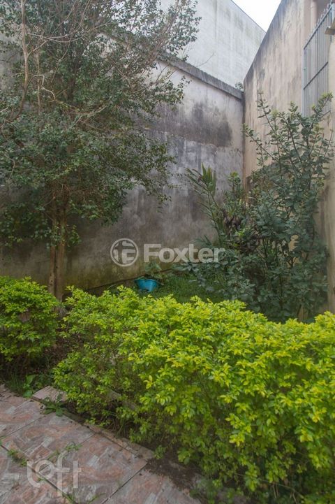 Image 8 - 854682