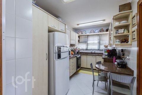 Image 6 - 854716