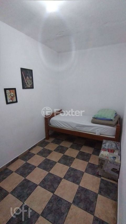Image 8 - 854740