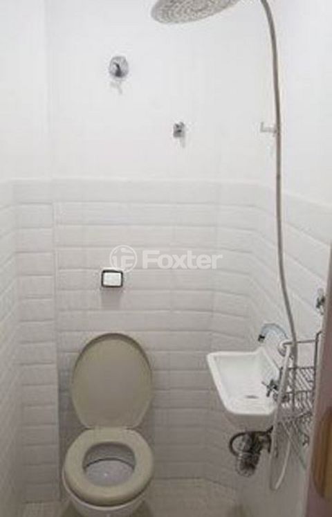 Image 19 - 854744