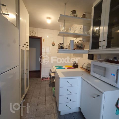 Image 5 - 854789