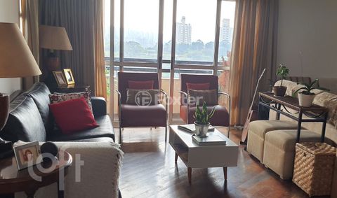 Image 1 - 854789