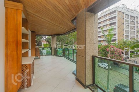 Image 8 - 854858