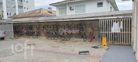 Image 5 - 854872