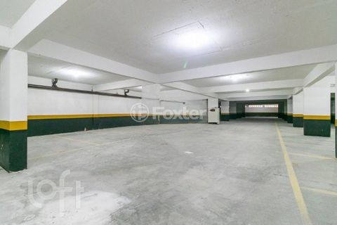 Image 8 - 854924