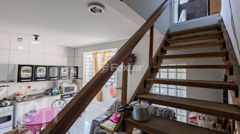 Image 9 - 854994