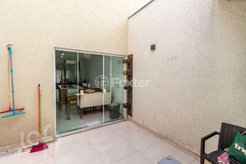 Image 9 - 854996