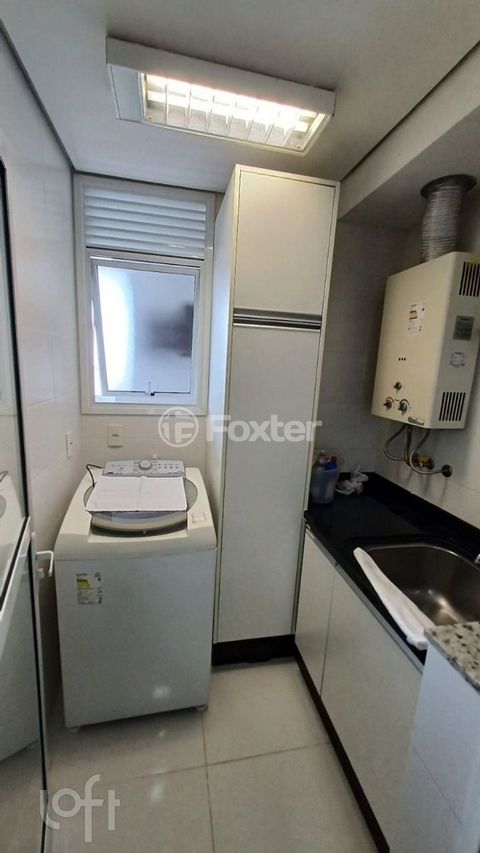 Image 6 - 855030