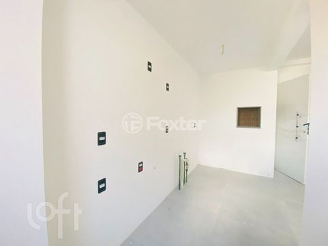 Image 4 - 855046