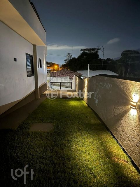 Image 17 - 855102