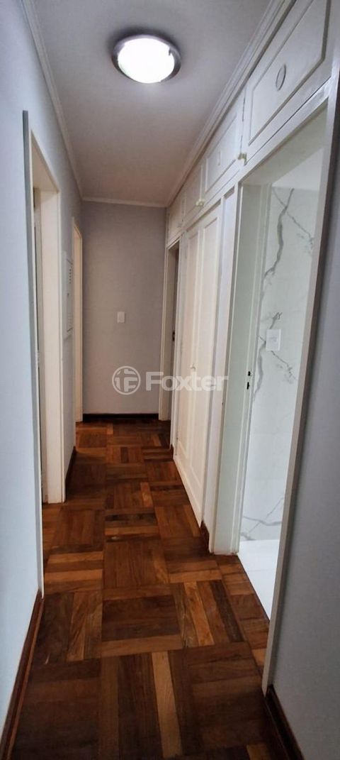 Image 7 - 855190