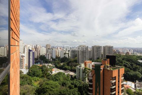 Image 5 - 855195