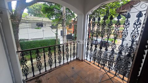 Image 7 - 855196