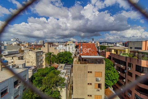 Image 19 - 855272
