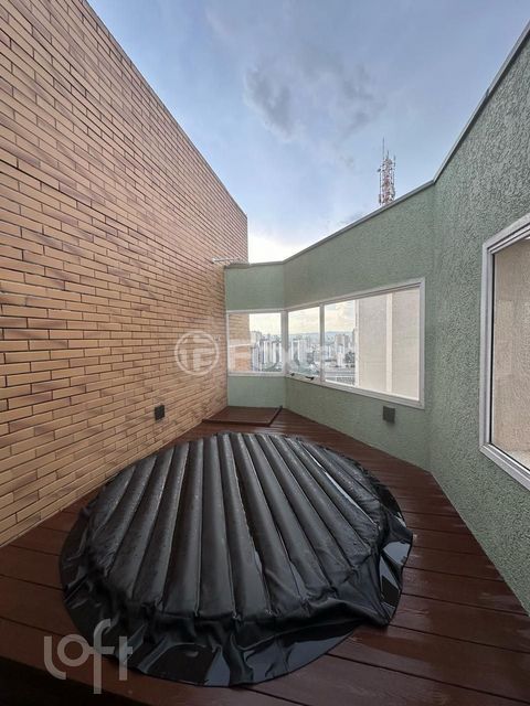 Image 7 - 855305