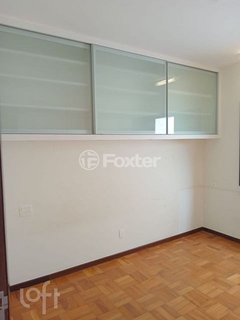 Image 7 - 855344