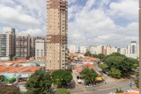 Image 18 - 855386